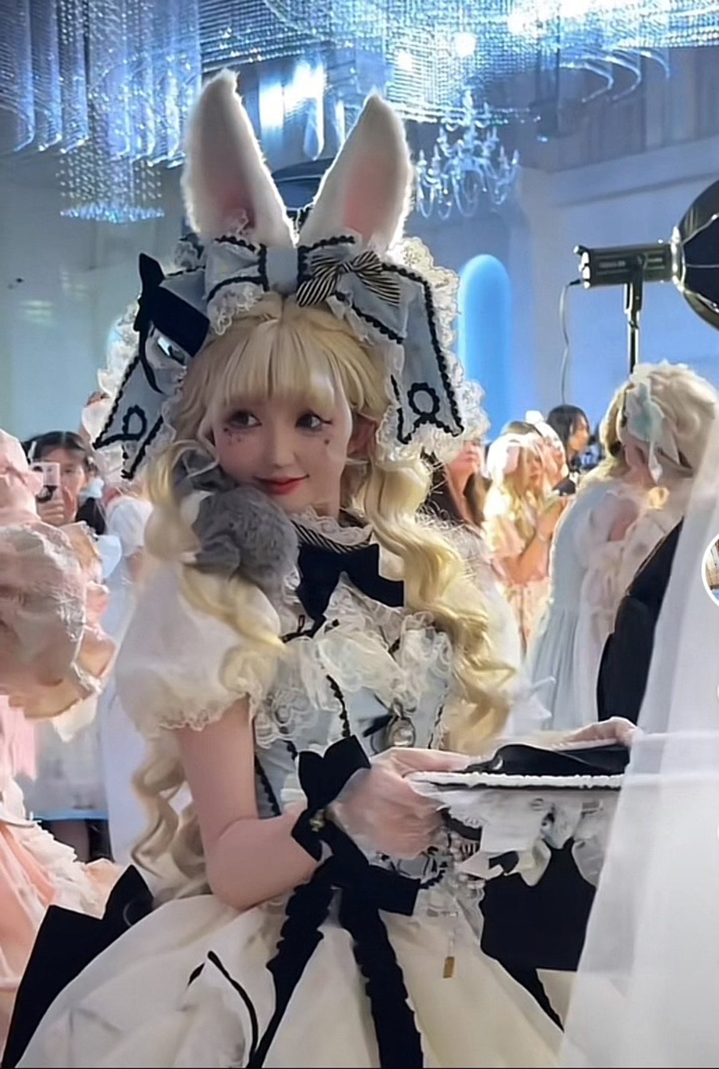 Cos Rabbit Ears Tail Kit Cosplay Bunny Headband Hairband Cosplay Bunny Ears Costume Accessories Halloween Cosplay Animal Ears Furry Ears Faux Fur